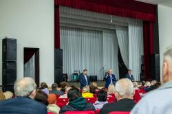 Am avut o discuție plăcută și constructivă despre dezvoltarea suburbiilor din cadrul municipiului Chișinău cu o sală plină de oameni din Vadul lui Vodă. 